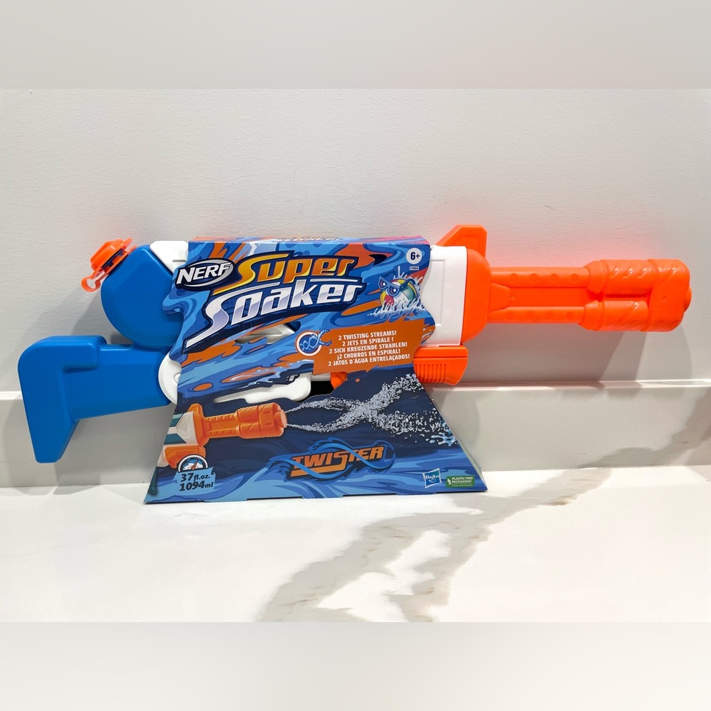 NEW Nerf Super Soaker Twister Water Blaster